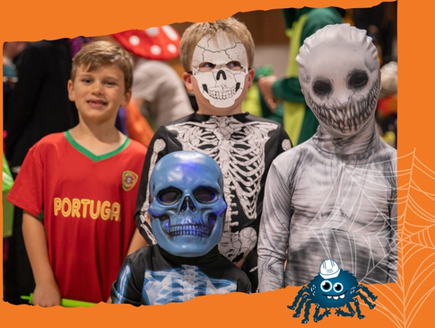 kids in costume